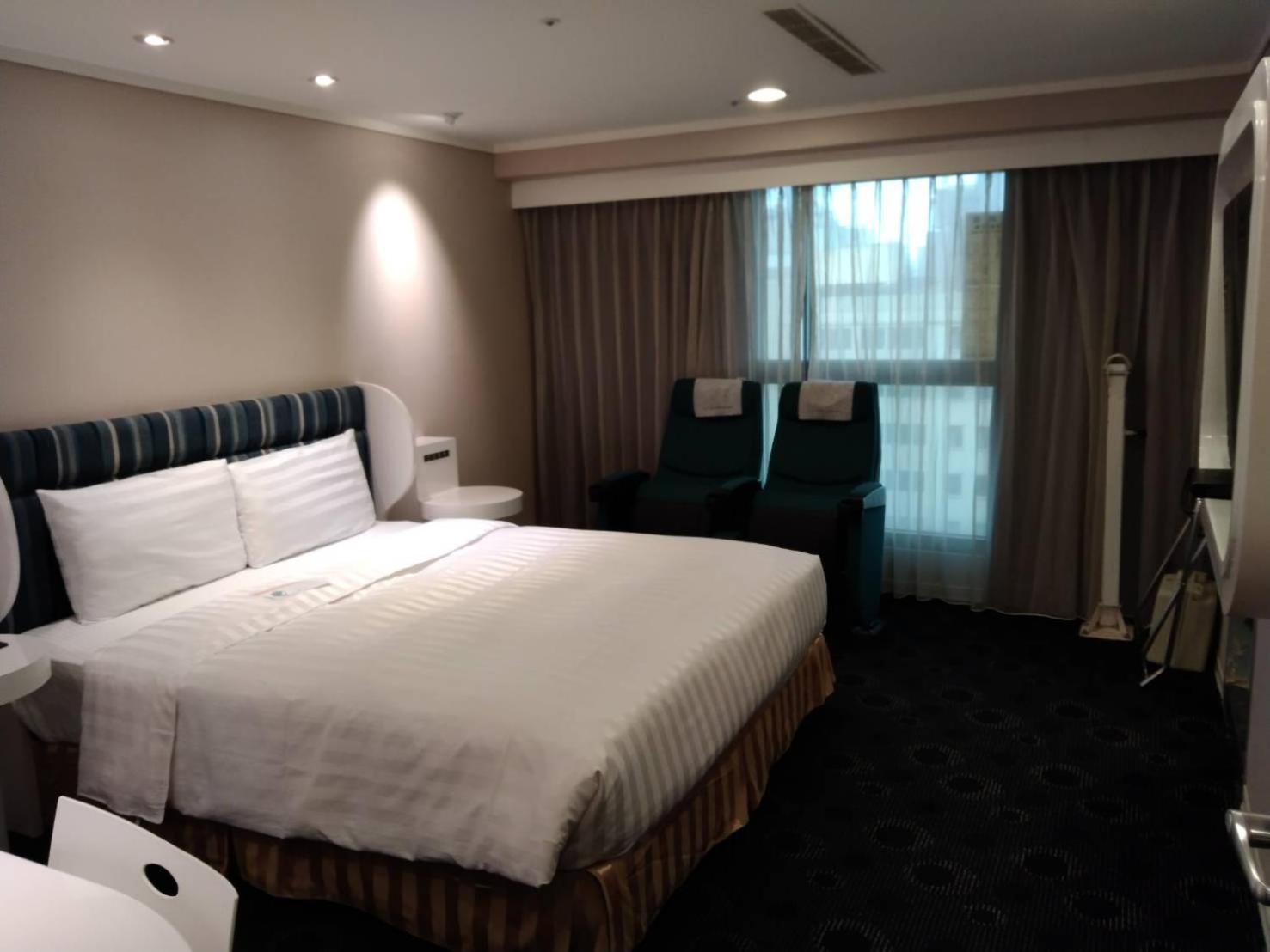 Ximen Airline Hotel Taipei Esterno foto